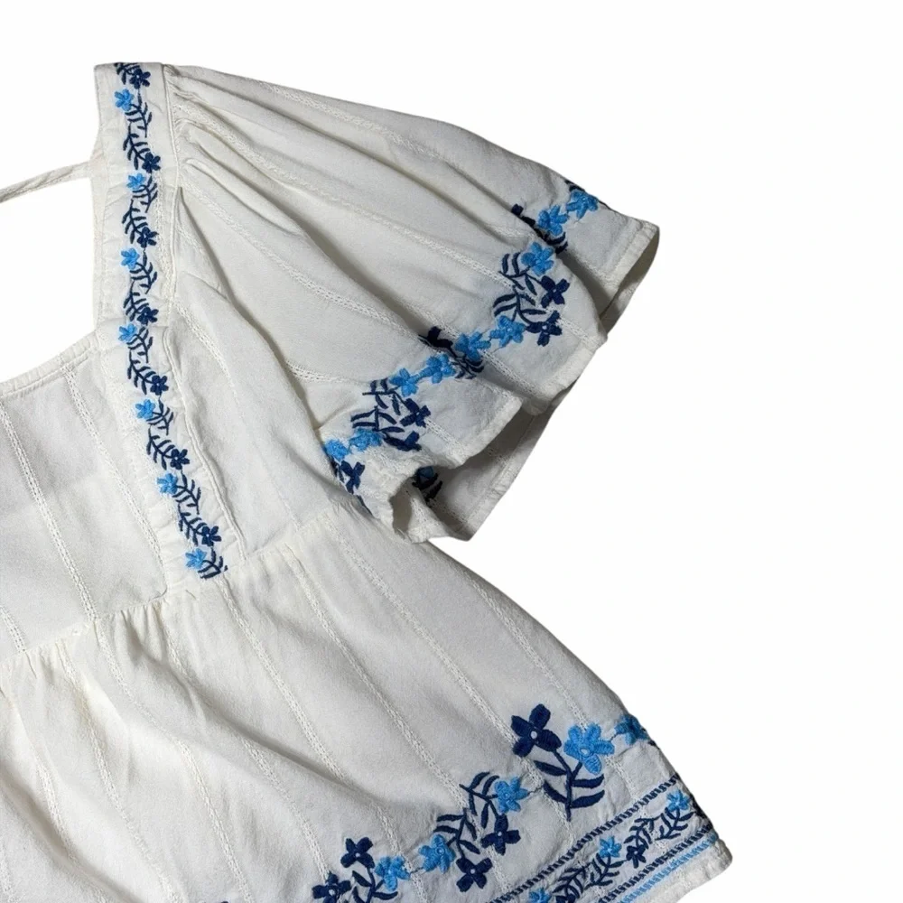Old Navy White & Blue Embroidered Blouse Womens XS - Picture 4 of 9